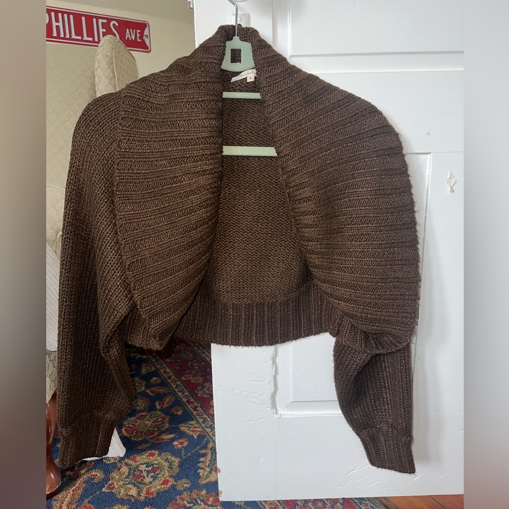 Crop sweater